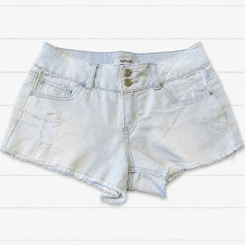 Refuge Womens Distressed Denim Shorts Light Wash Raw Hem‎ Size 2 Double Button